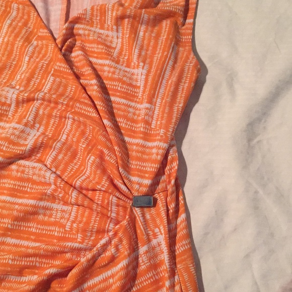 ! BR orange/white pattern sleeveless blouse - Picture 2 of 7